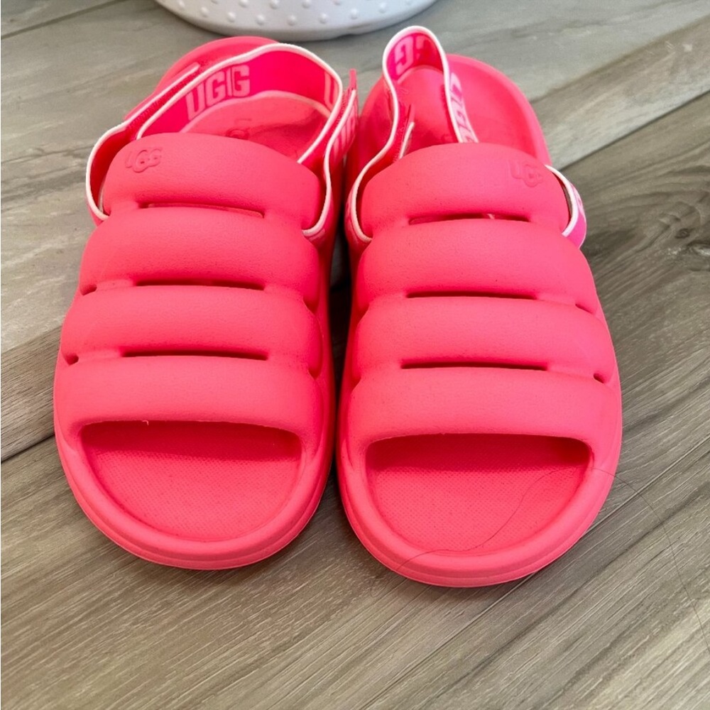 UGG Pink Sandals Plush Comfort Designed for you.
